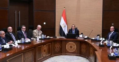 رئيس الوزراء يعرض تفاصيل خطة تنفيذ وثيقة سياسة ملكية الدولة في اجتماع موسع بالعاصمة الإدارية