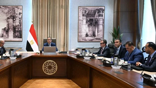 رئيس الوزراء يعرض تفاصيل الخطة التنفيذية لوثيقة سياسة ملكية الدولة في اجتماع حكومي بارز