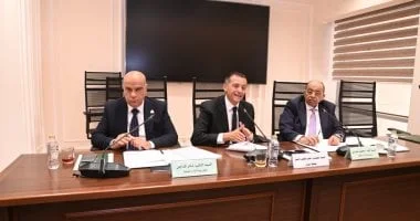 لجنة الإدارة المحلية تناقش أوضاع العاملين بالصناديق الخاصة في أسوان وضرورة تطبيق الحد الأدنى للأجور