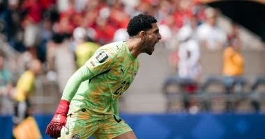 أمير عبد الحميد: مصطفى شوبير يستحق مكانه الأساسية في منتخب مصر بفضل أدائه المتميز
