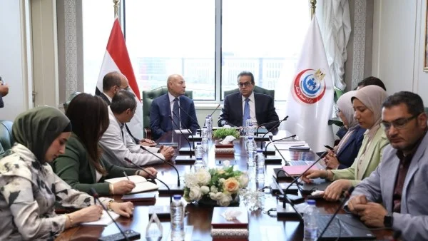 اجتماع رفيع المستوى بين وزير الصحة ومحافظ القاهرة لتعزيز الخدمات الطبية بالعاصمة