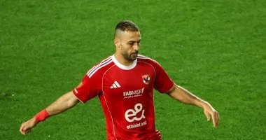 مستقبل أحمد رمضان بيكهام مع الأهلي في مهب الريح بعد انتهاء إعارته من سيراميكا