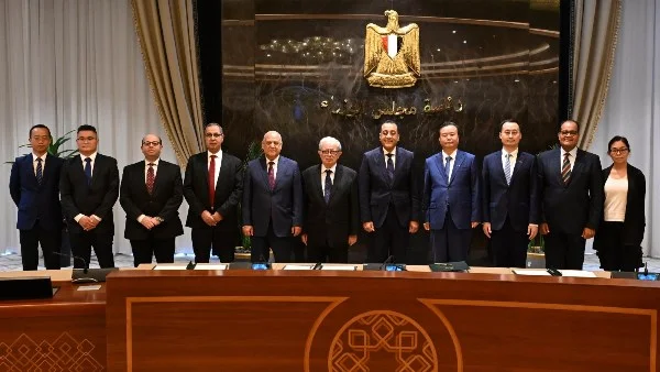 توقيع شراكة استراتيجية بين النصر للسيارات و"فاو كار" الصينية لبدء تصنيع السيارات المحلية في مصر