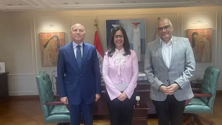 تنسيق مشترك لتسهيل وصول الزوار إلى مسارح وسط القاهرة الثقافي