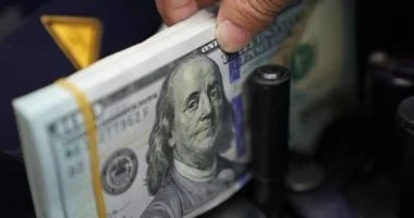 استقرار سعر الدولار عند 49.87 جنيه في البنك الأهلي المصري اليوم الأربعاء