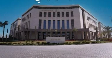 قانون التعليم الجديد: تنظيم إعارة المعلمين للخارج مع保障 حقوقهم الوظيفية