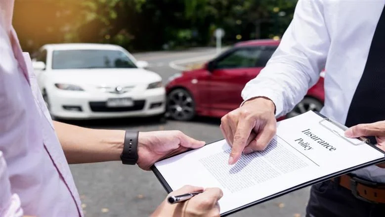 7 خطوات لاختيار وثيقة تأمين السيارة المثالية: دليل شامل لحماية استثمارك