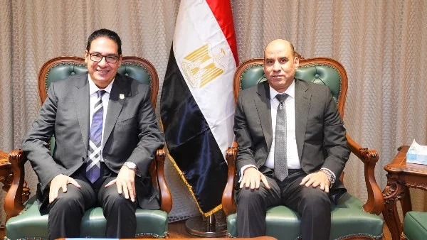 وزارة العمل تطلق مراكز تدريب جديدة لتأهيل طلاب جامعة القاهرة لسوق العمل