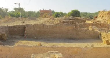 اكتشاف أثري جديد يسلط الضوء على معمار معبد القصر القديم في الواحات البحرية ويعزز تاريخ الحضارة المصرية