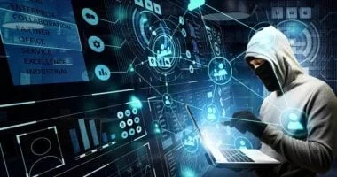 الإمارات تحدد 15 عاماً كحد أدنى لسن مستخدمي منصات التواصل الاجتماعي لتعزيز سلامة الأطفال الرقمية