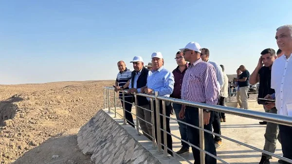 وزيرا النقل والكهرباء يستكشفان فرص توليد الطاقة من الرياح في جبل سحابة وجبل عتاقة بسيناء والسويس