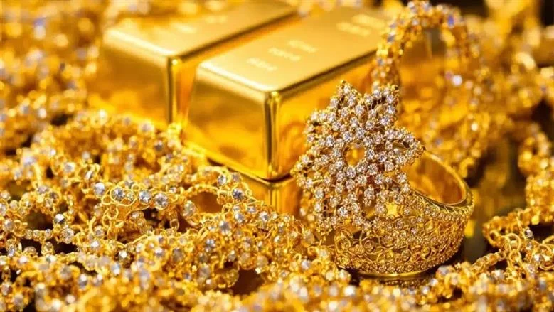 انخفاض حاد في أسعار الذهب عالمياً: خسائر تتجاوز 78 دولاراً للأوقية وسط ضغوط الدولار