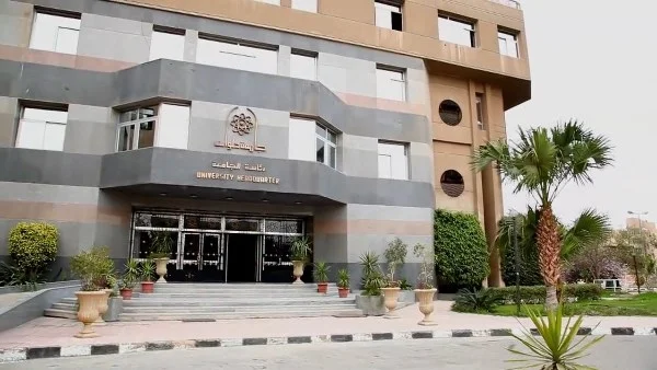 طلاب قسم الإعلام بجامعة العاصمة يتناولون قضايا إنسانية في مشروعات تخرج متميزة