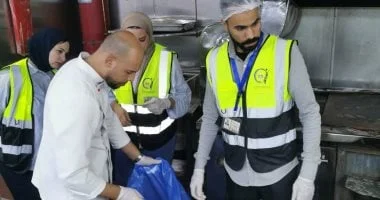 هيئة سلامة الغذاء تكشف عن مخالفات خطيرة في تخزين مياه الشرب والمشروبات الغازية بالوايلي