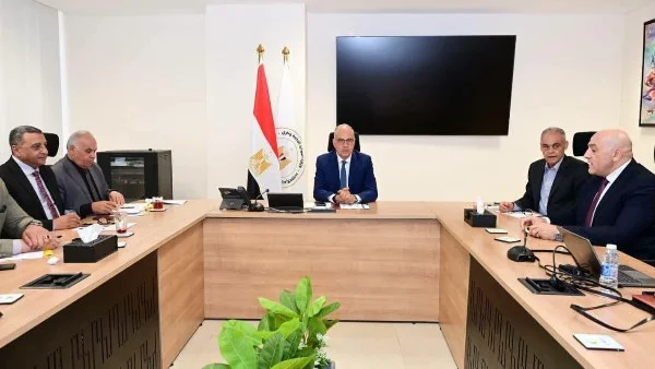وزير الري يستعرض خطوات إنشاء مدارس تكنولوجيا المياه لتعزيز الكوادر الفنية في مصر