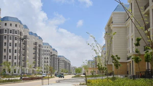 وزيرة الإسكان تتابع تقدم مشروعات أبراج مارينا والحي اللاتيني بمدينة العلمين الجديدة