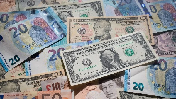 استقرار ملحوظ في أسعار العملات الأجنبية مقابل الجنيه المصري خلال تعاملات السبت