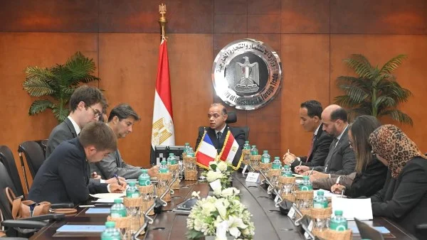 مصر تعزز استثماراتها: وزير الاستثمار يلتقي بوفد فرنسي لفتح آفاق جديدة في الإنتاج والتصدير