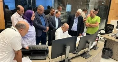 وزير الكهرباء محمود عصمت يتفقد سير العمل في المركز القومي للتحكم بالشبكة الكهربائية لضمان استقرار التغذية