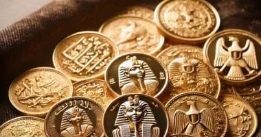 استقرار سعر الجنيه الذهب في مصر عند 48320 جنيهًا وسط تقلبات السوق العالمية