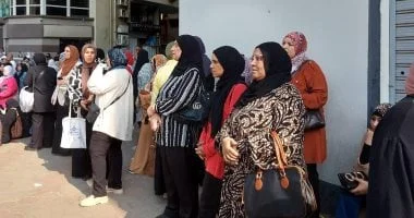 أمهات الثانوية العامة يعبّرن عن دعمهن: دعوات بالنجاح في أول أيام الامتحانات
