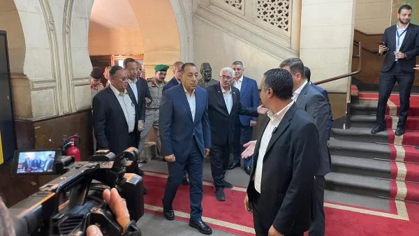 مدبولي يزور الجمعية الجغرافية المصرية ويستعرض إرثها العلمي العريق