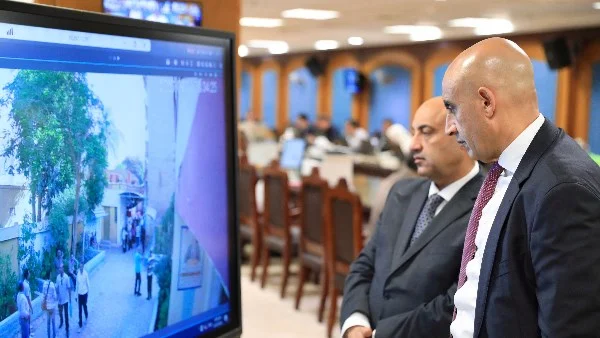 وزير التعليم يراقب امتحانات الثانوية العامة عبر الكاميرات لضمان الانضباط والشفافية