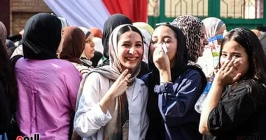 طلاب الثانوية العامة يختتمون امتحان الدين ويستعدون لمادة الوطنية في أجواء منضبطة