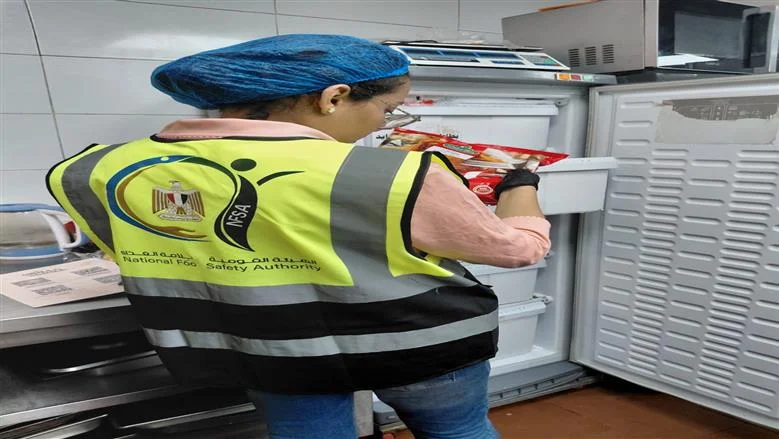تعزيز سلامة الغذاء في الغردقة: حملات تفتيش مكثفة على مطاعم مارينا استعدادًا لموسم الصيف