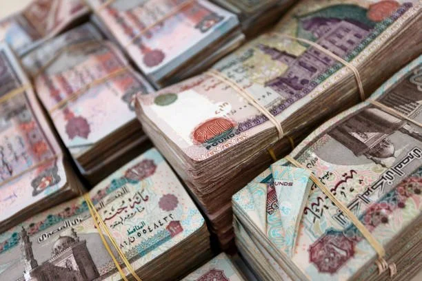 توقعات أسعار الفائدة وتأثيرها على شهادات الادخار في بنك مصر والبنك الأهلي قبل اجتماع المركزي