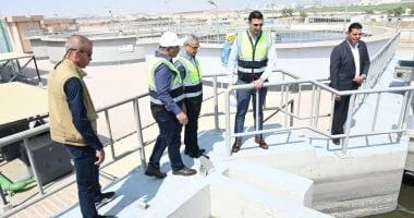 وزير الصناعة ومحافظ بني سويف يواصلان جولة تفقدية لمصانع استراتيجية ومحطة معالجة الصرف الصناعي