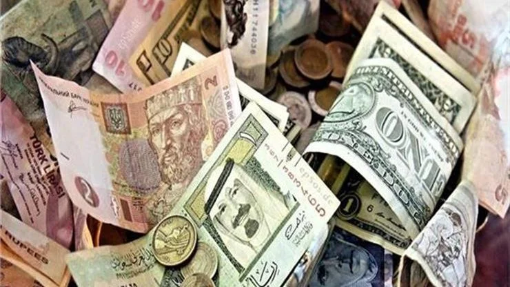 استقرار أسعار الريال السعودي والدينار الكويتي مقابل الجنيه المصري في تعاملات الأحد
