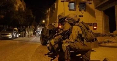 تصعيد التوتر: قوات الاحتلال الإسرائيلي تقتحم قرى رام الله وتفرض إجراءات أمنية مشددة
