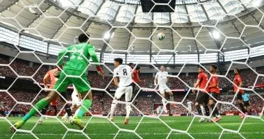 نيوزيلندا تفتتح التسجيل أمام مصر في الشوط الأول من مباراة كأس العالم 2026