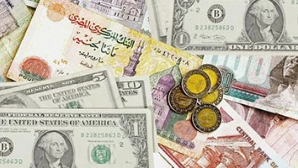 تراجع ملحوظ في أسعار العملات العربية والأجنبية أمام الجنيه المصري مع بداية تعاملات اليوم