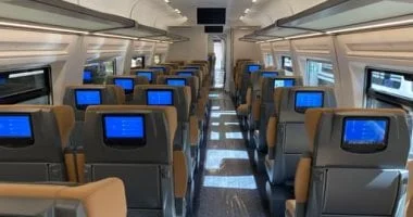 جدول مواعيد رحلات قطار تالجو بين القاهرة والإسكندرية: تجربة سفر مريحة وسريعة!