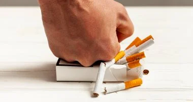 حظر التدخين في الأماكن العامة: غرامات تصل إلى 20 ألف جنيه للمخالفين لحماية الصحة العامة