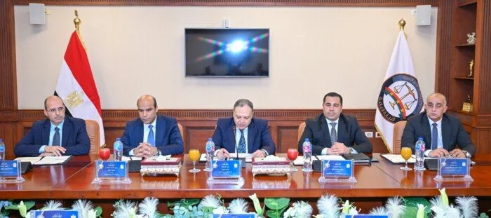 تعاون بين النيابة العامة ووزارة المالية لإطلاق مزادات علنية للمركبات المصادرة بدءًا من يوليو