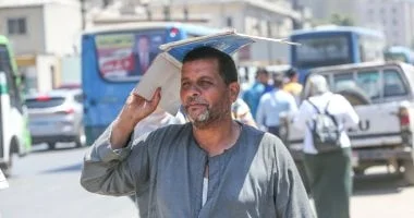 الأرصاد الجوية: طقس حار ورطب مع نشاط للرياح وشبورة مائية في مصر اليوم