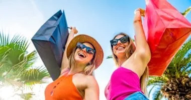 أبراج الصيف: من يحب الإنفاق بحرية في الساحل الشمالي؟ برج الأسد في الصدارة
