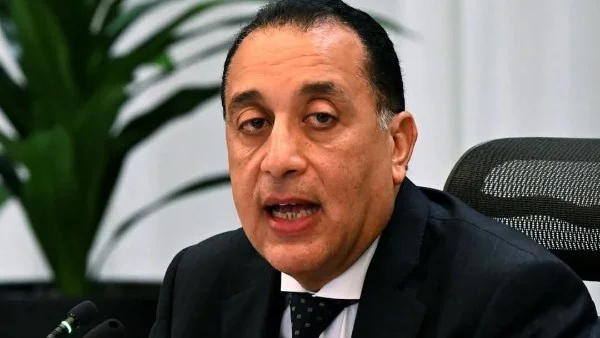 نائب رئيس الوزراء يزور مصانع الفلنكات والمواسير بحلوان ويشدد على أهمية دعم الصناعة المحلية
