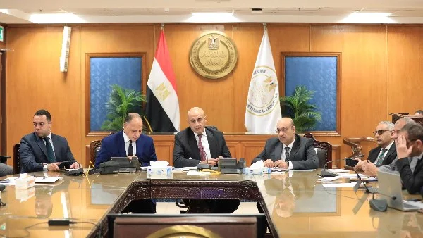وزير التعليم يراقب امتحانات الثانوية العامة ويؤكد ضرورة التعامل الفوري مع أي معوقات
