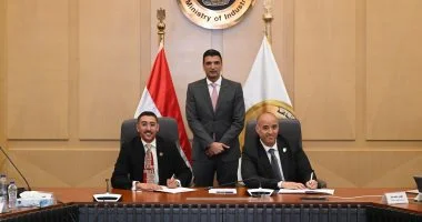 وزير الصناعة يشهد توقيع بروتوكول لتعزيز مهارات مهندسي السيارات الجدد من جامعة القاهرة