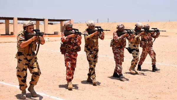 اختتام تدريب 'قلعة الجبل -2': تعزيز التعاون العسكري بين مصر وعمان عبر مهارات قتالية متطورة