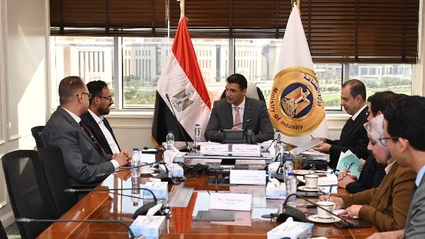 وزير الصناعة يؤكد: تعزيز التصنيع المحلي في الكيماويات مفتاح لجذب الاستثمارات ودعم المشروعات القومية