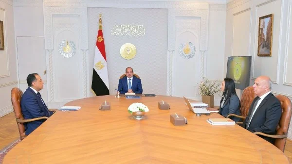 السيسي يؤكد على أهمية تطوير برنامج موحد للحماية الاجتماعية لضمان دعم الفئات الأكثر احتياجًا