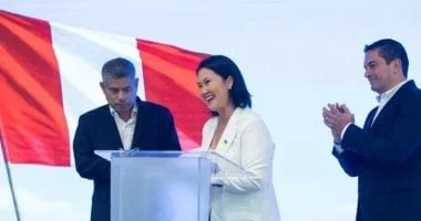 كيكو فوجيموري تعلن فوزها برئاسة بيرو amid جدل واسع حول التزوير والتدخل الأجنبي