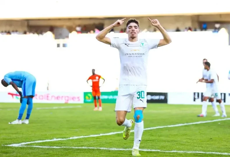 اتحاد العاصمة الجزائري يسعى لضم دغموم من المصري بعرض مغري