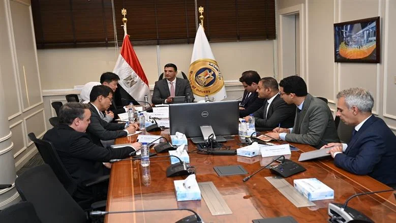 مصر تستهدف أن تصبح مركزاً إقليمياً لصناعة الإلكترونيات بدعم من وزارة الصناعة وشركة سامسونج