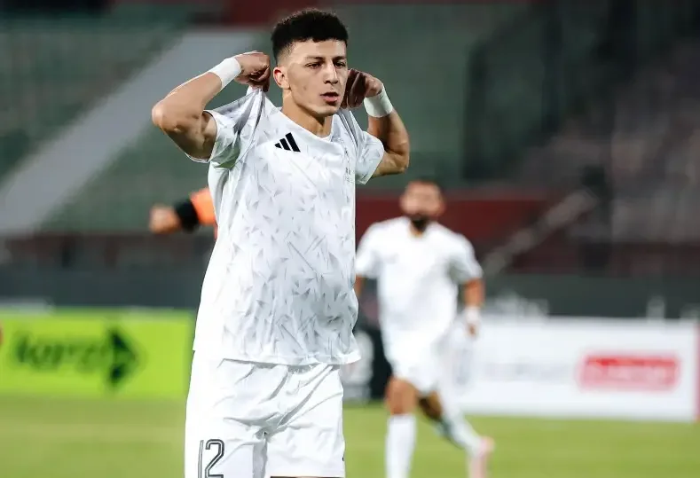 الأهلي يقترب من ضم علي محمود بعد اتفاق نهائي مع إنبي.. خطوة واحدة تفصل بين الصفقة والإعلان الرسمي
